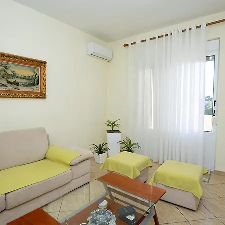 With Parking - Near Old Town * Avlonya