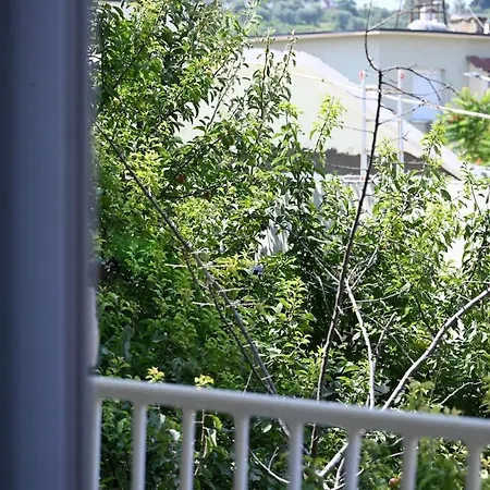 With Parking - Near Old Town Daire Avlonya